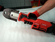 Применение пресс-клещей Voll M 22